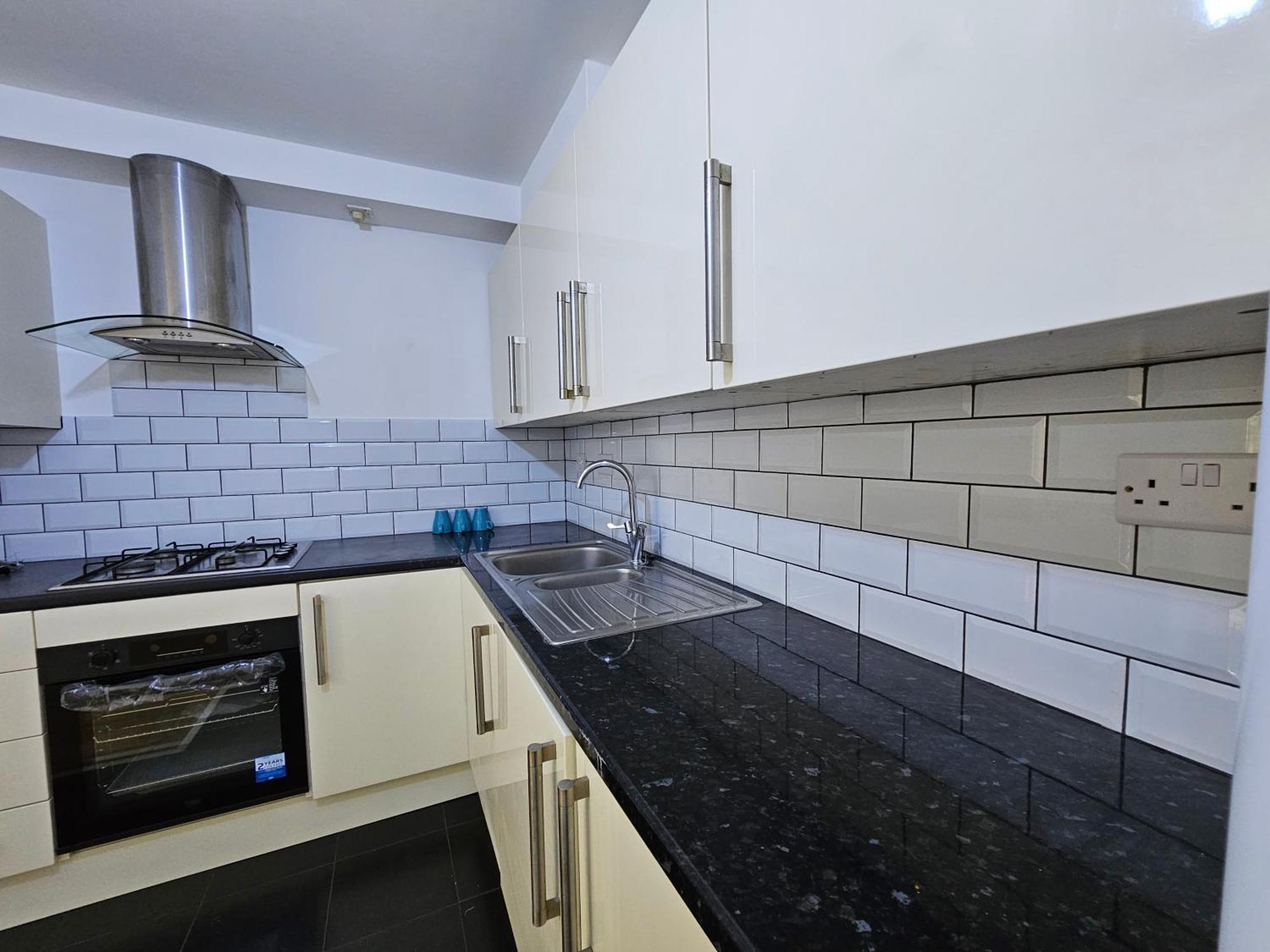 E1 Apartment *