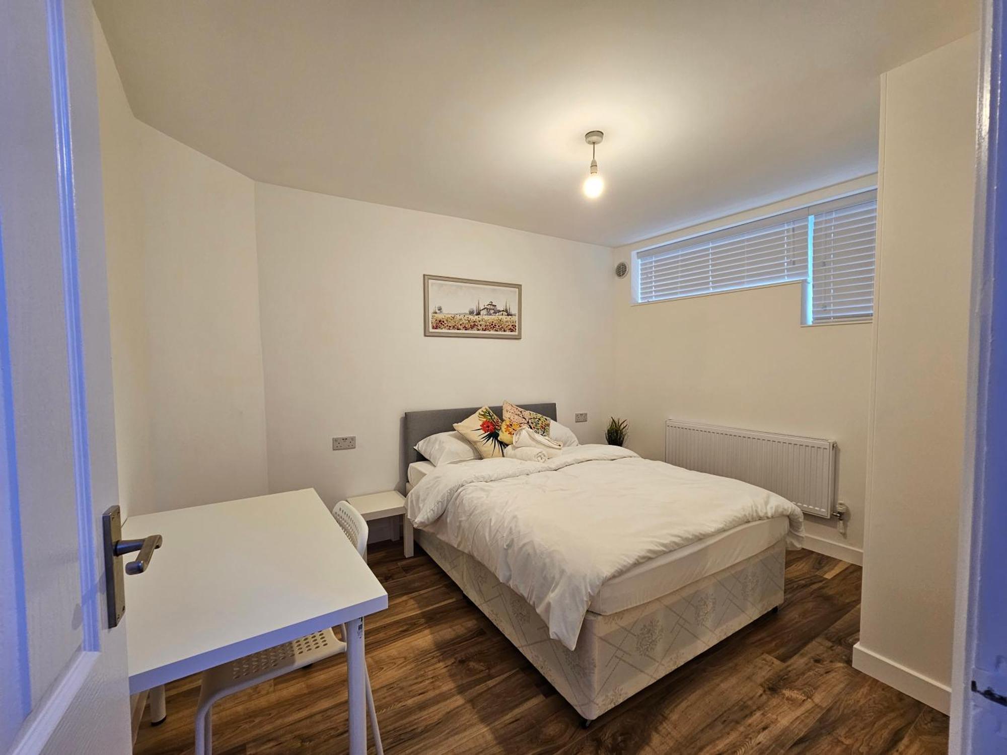 Apartment E1 London
